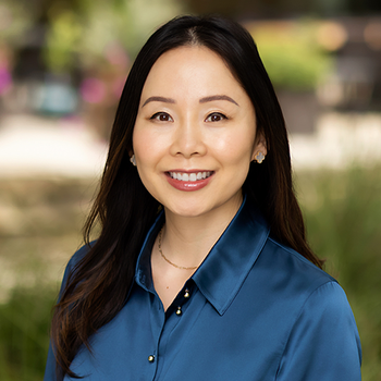 evelyn moklin headshot 